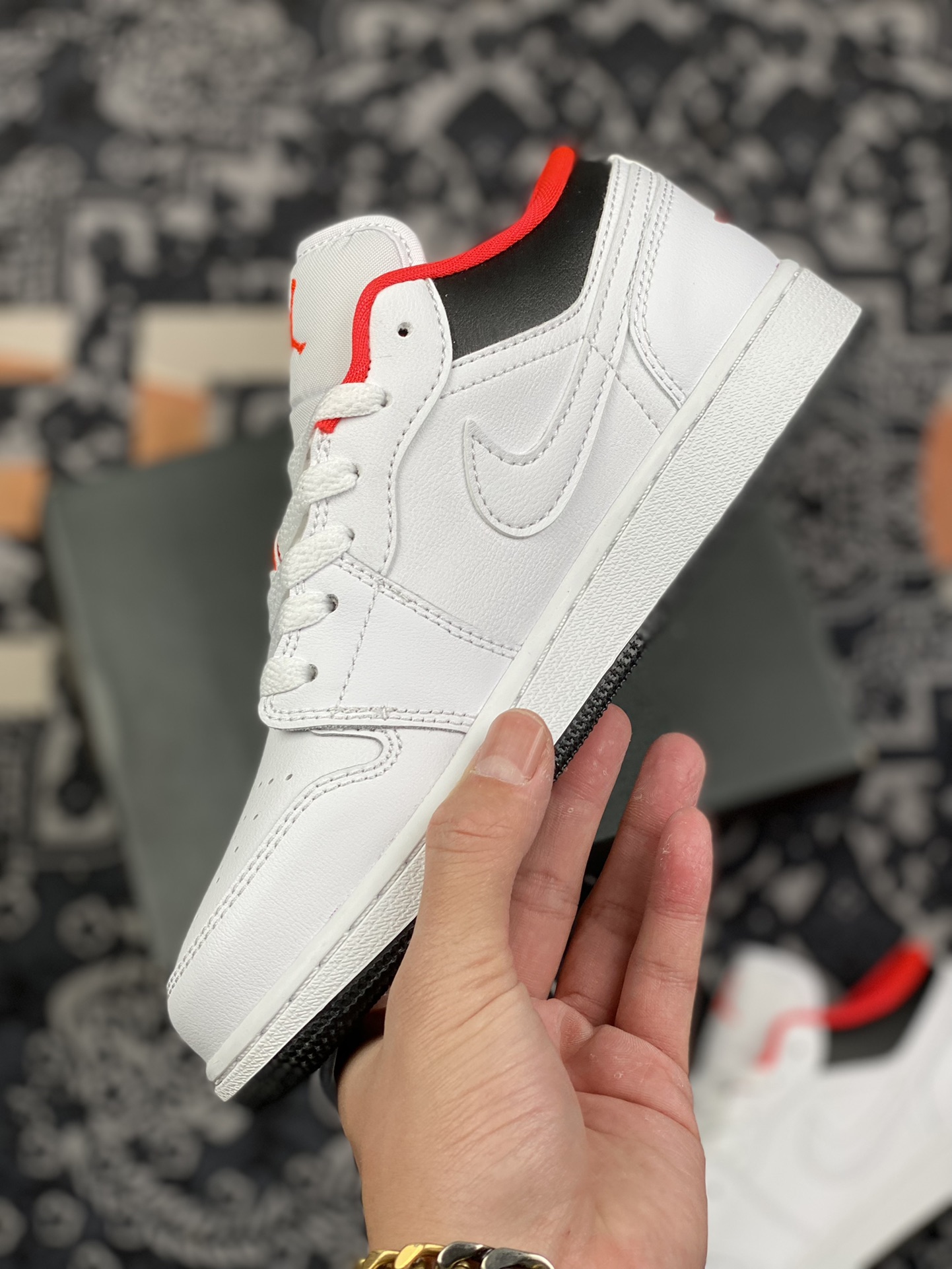 Air Jordan 1 Low (GS) Chicago Home