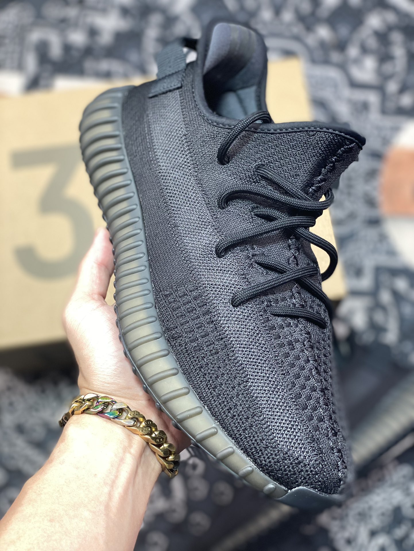 Yeezy Boost 350V2 Onyx